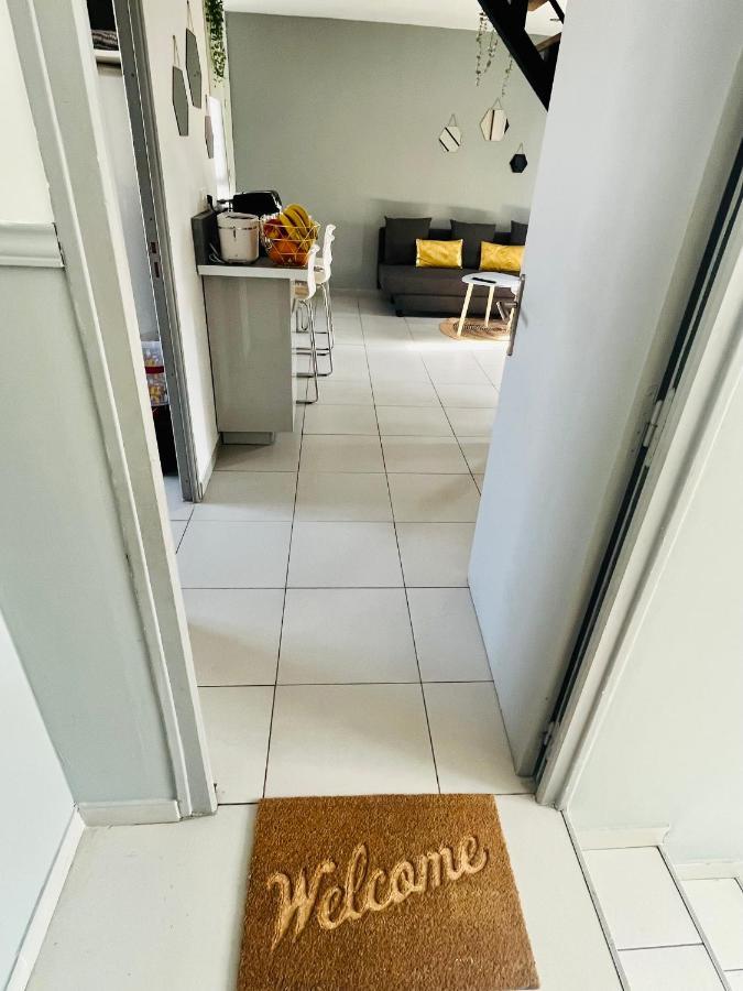 Superbe Duplex Design Neuf 2 Chambres, Climatise Tout Confort, Facile D,Acces Stationnement Gratuit Марсель Екстер'єр фото