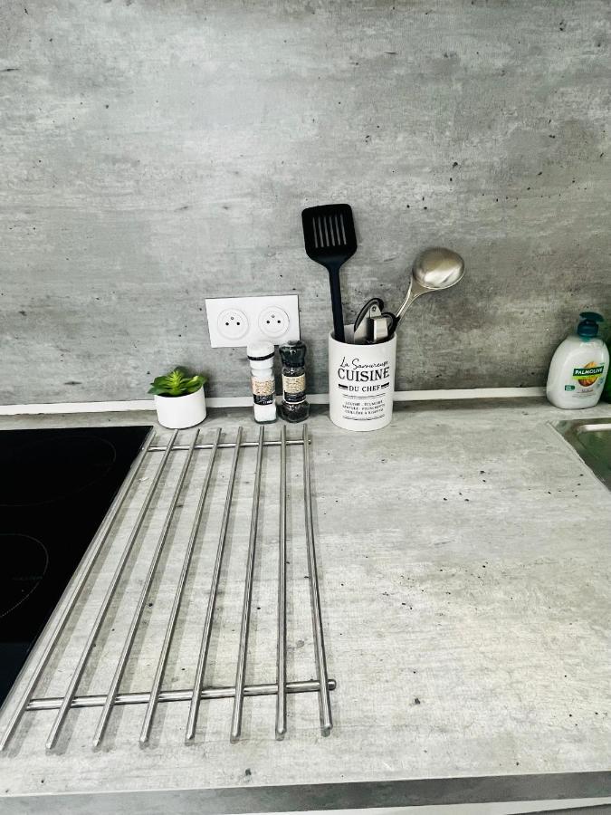 Superbe Duplex Design Neuf 2 Chambres, Climatise Tout Confort, Facile D,Acces Stationnement Gratuit Марсель Екстер'єр фото